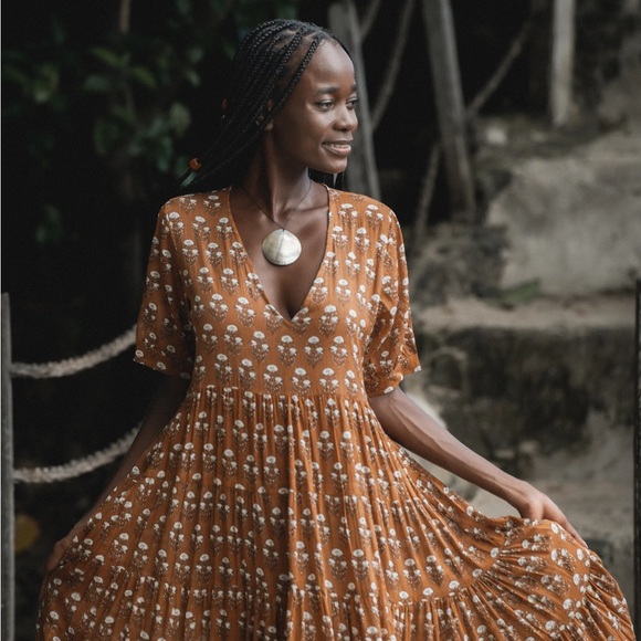 Daughters of India Chaaya Maxi Dress Chai Size Small - Picture 3 of 7